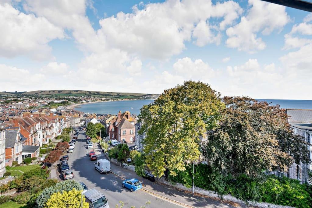 Dizzy Heights Swanage Sleeps 10 With Amazing Views Villa Eksteriør billede